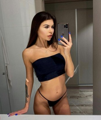 Я уникальная смесь нежности, страсти и опыта, которая сделает твои фантазии реальностью. Обладательница стройной фигуры и обольстительных форм, я осуществлю все твои сокровенные желания. У меня множество услуг, от нежных эротических массажей и страстного секса до экспериментов и фетиша. Мои фото проверены и настоящи, моими услугами уже насладились многие мужчины, их отзывы говорят сами за себя. Жду тебя, чтобы подарить незабываемое время в Москве. 💓 Таня