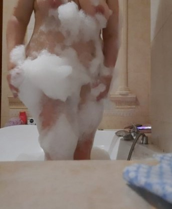 💋 Уверенность и опыт в постели - мои главные сильные стороны. Мое обаяние и нежные прикосновения приведут тебя к невероятному наслаждению. 🌟 Отдых со мной - это гарантия незабываемых эмоций. У меня есть множество положительных отзывов от довольных клиентов, которые оценили мои навыки. 🌹 На фото я сама - роскошная, соблазнительная и чувственная. Ты можешь пригласить меня к себе, или я с радостью приму тебя у себя. 💫 Найдем взаимное удовольствие вместе - я всегда открыта для новых экспериментов. 🌌 Так что не жди, дай себе шанс испытать страсть и безудержное наслаждение. Со мной ты найдешь то, что искал! 💫 Наталья
